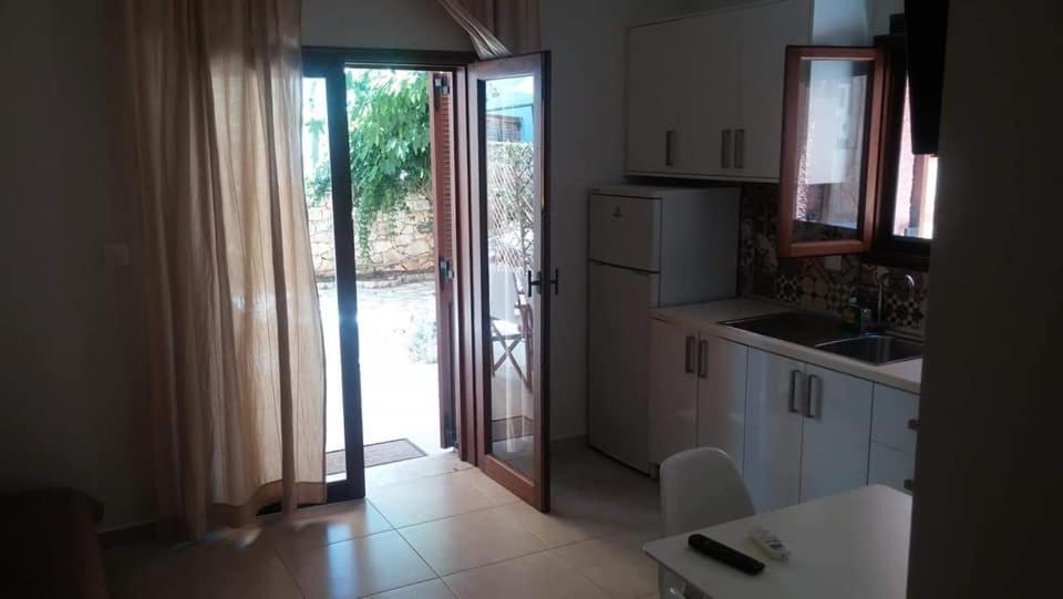 Zefiros Luxury Apartments Sivota  Ngoại thất bức ảnh